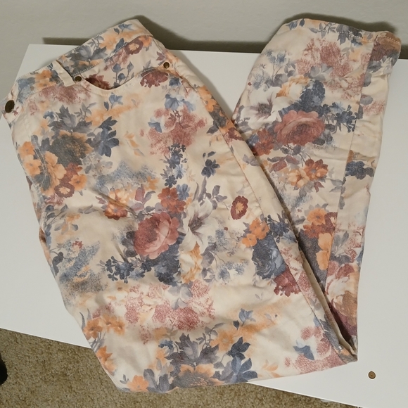 New York & Company Pants - New York & Company Floral Jeans‎